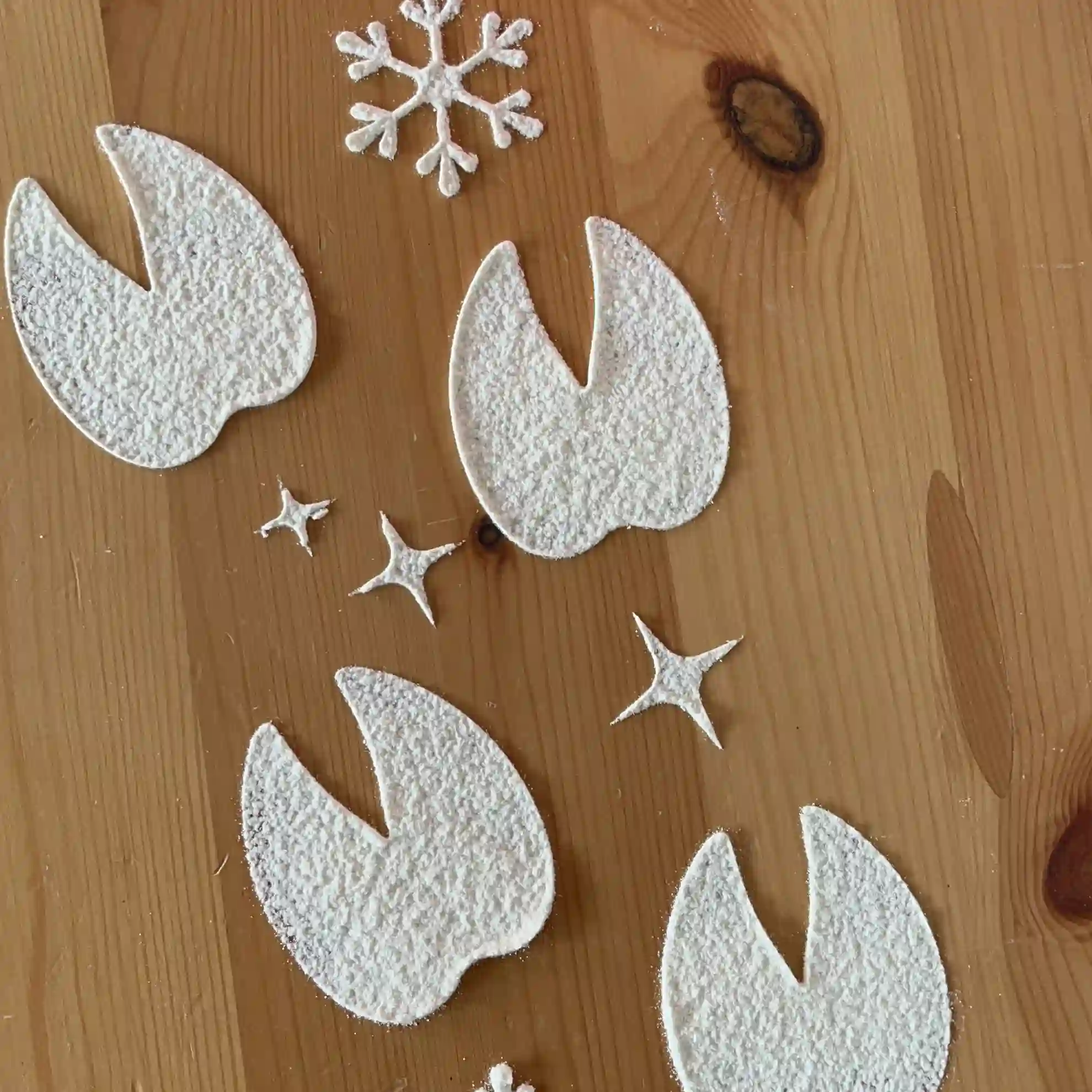 Huellas de reno de harina de la bandeja de navidad de Maena